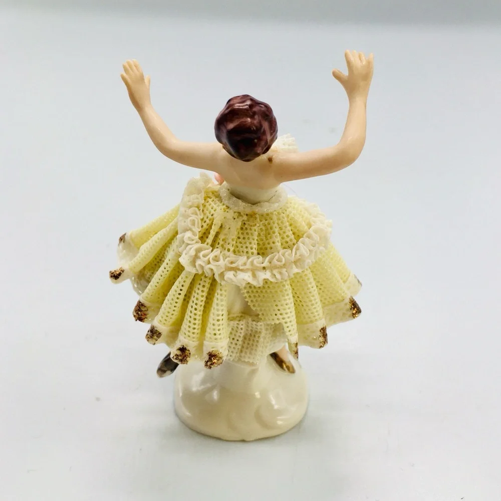 RARE VTG Dresden Germany Porcelain Dancing Ballerina Yellow Lace Dress Figurine